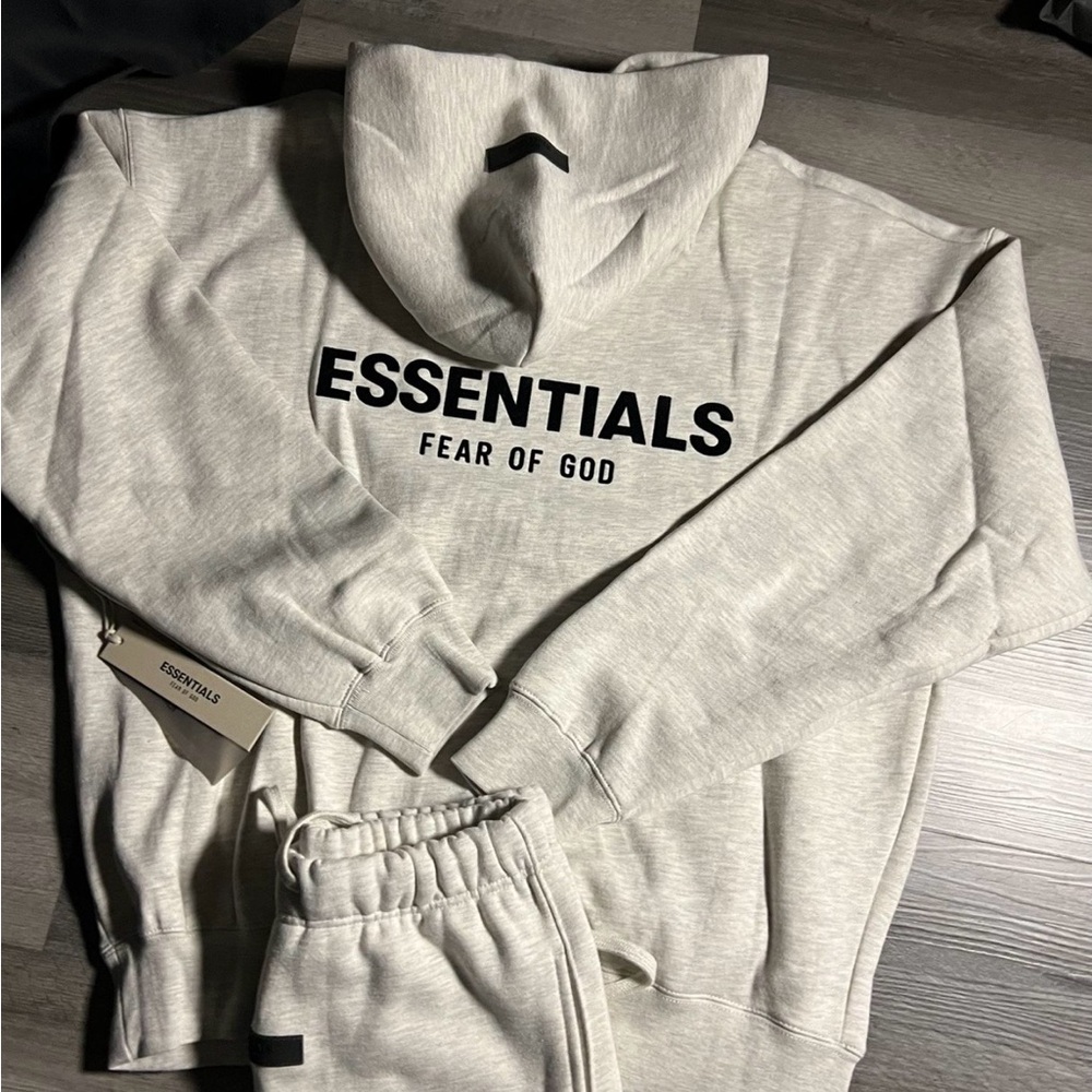 Essentials Set - image 2